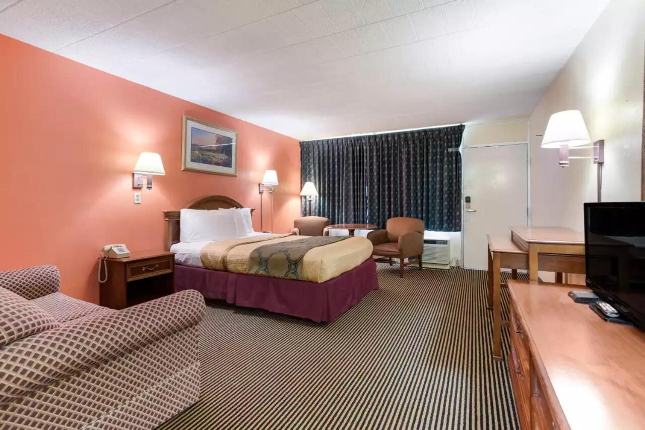 Royal Inn Clearfield Buitenkant foto