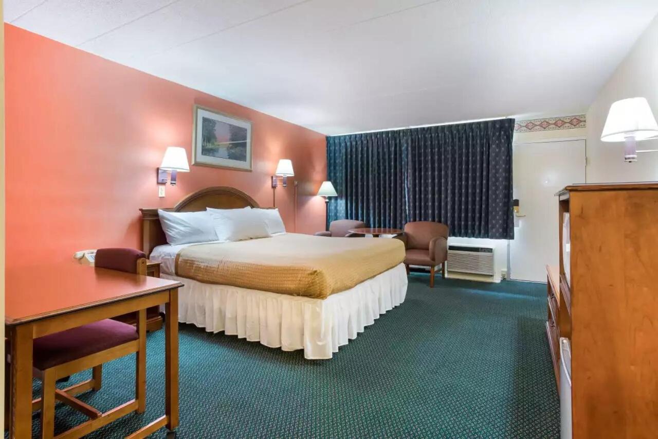 Royal Inn Clearfield Buitenkant foto