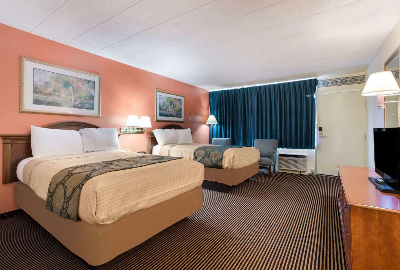 Royal Inn Clearfield Buitenkant foto